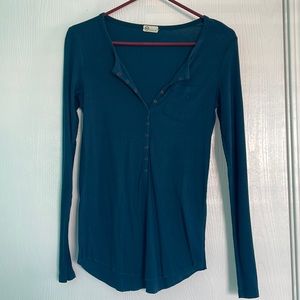 AG Jeans snap front Henley. Size M.